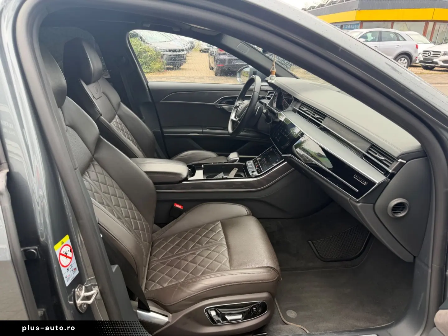 AUDI A8 50 TDI L quattro S line Vollaustattung 2 Hand