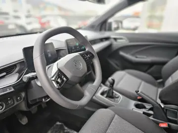 MG3 ICE 5 usi Excite 1.5L MT 114 CP M5