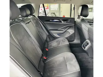 Volkswagen Passat Variant 2.0 TDI DSG Elegance ACC