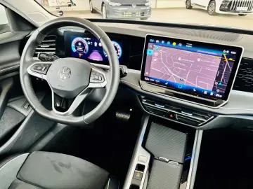 Volkswagen Passat Variant 2.0 TDI DSG Elegance ACC
