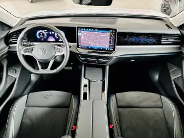 Volkswagen Passat Variant 2.0 TDI DSG Elegance ACC