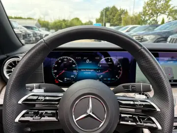 MERCEDES-BENZ E 450 4Matic AMG-LINE Burmester Airscarf 360