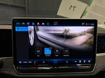 Volkswagen Passat Variant 4Motion R-Line  AHK PANORAMA HUD
