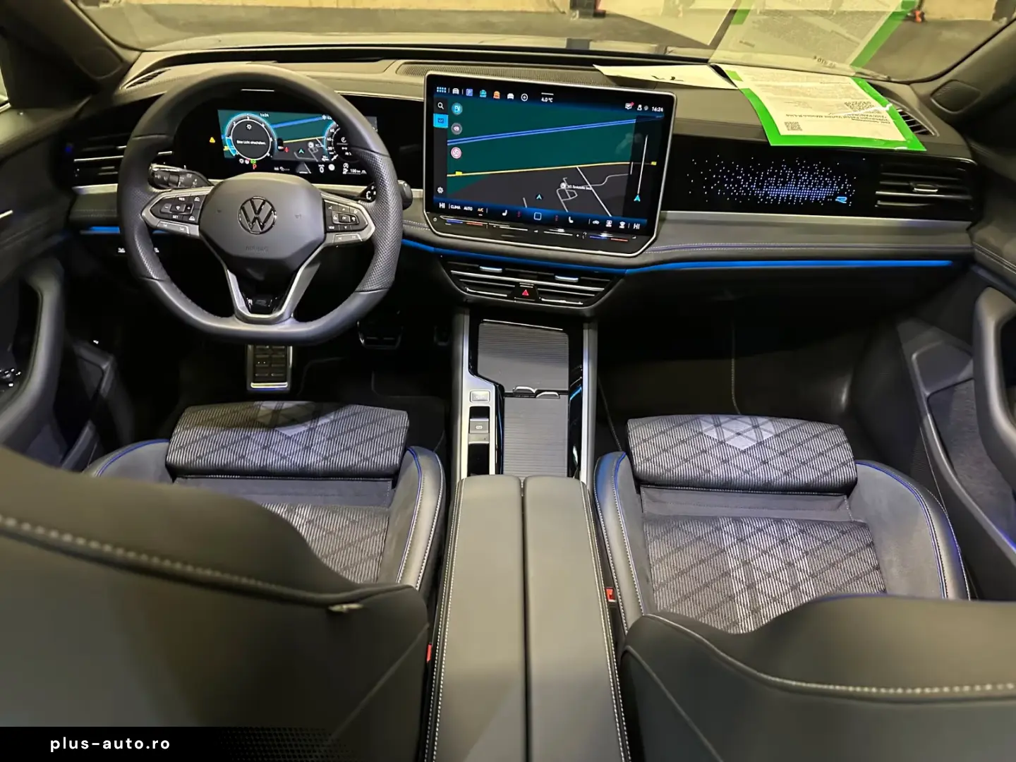 Volkswagen Passat Variant 4Motion R-Line  AHK PANORAMA HUD