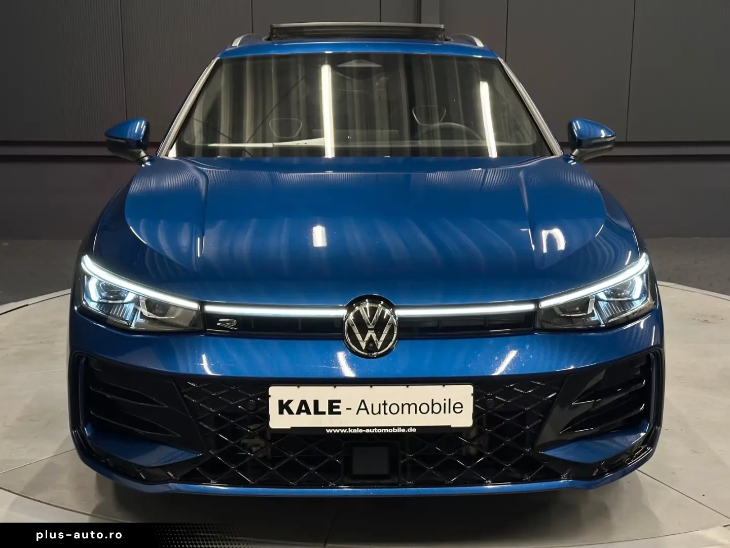 Volkswagen Passat Variant 4Motion R-Line  AHK PANORAMA HUD