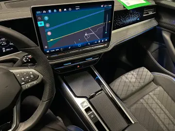 Volkswagen Passat Variant 4Motion R-Line  AHK PANORAMA HUD