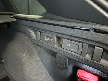 Volkswagen Passat Variant 4Motion R-Line  AHK PANORAMA HUD