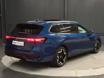 Volkswagen Passat Variant 4Motion R-Line  AHK PANORAMA HUD