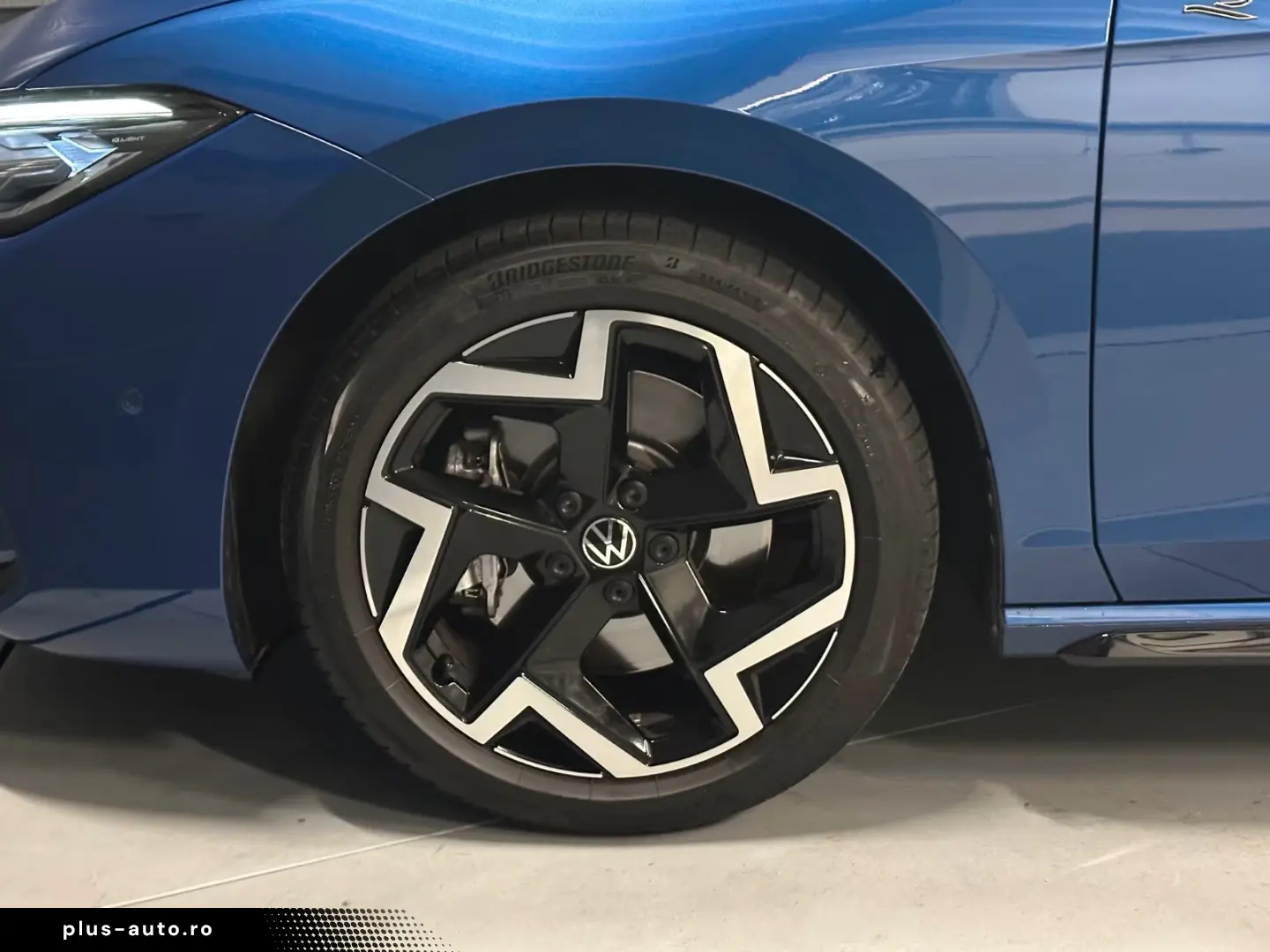 Volkswagen Passat Variant 4Motion R-Line  AHK PANORAMA HUD