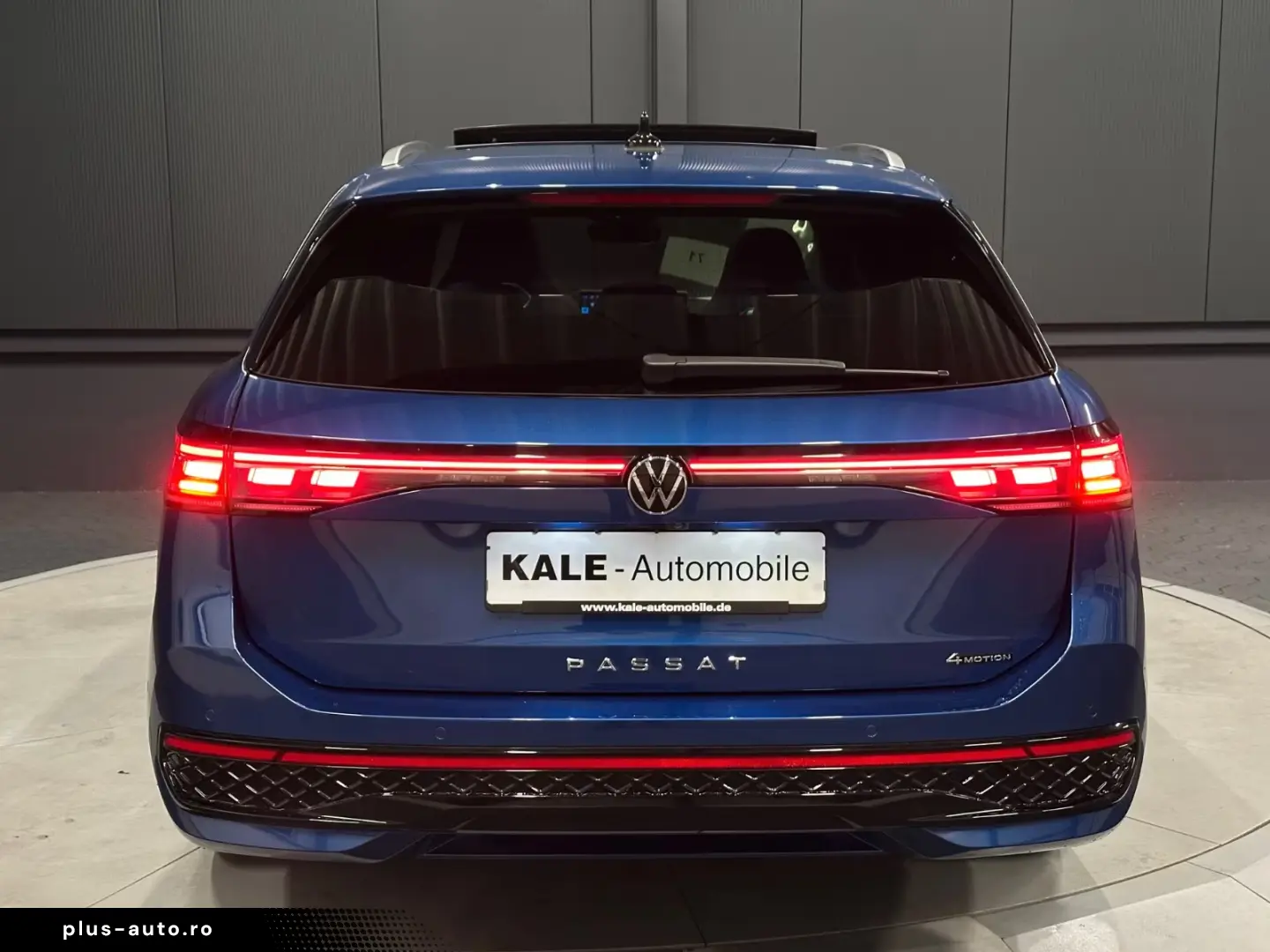 Volkswagen Passat Variant 4Motion R-Line  AHK PANORAMA HUD