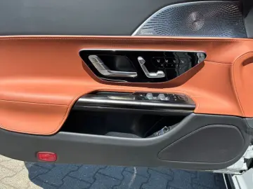 MERCEDES-BENZ AMG SL 43 HUD Massage DigitalL. Distr.