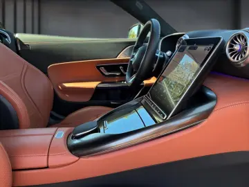 MERCEDES-BENZ AMG SL 43 HUD Massage DigitalL. Distr.