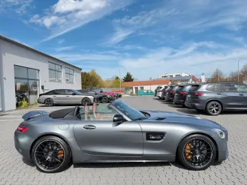 MERCEDES-BENZ AMG GT CABRIO ROADSTER AMG-PERFORMANCE-SITZE