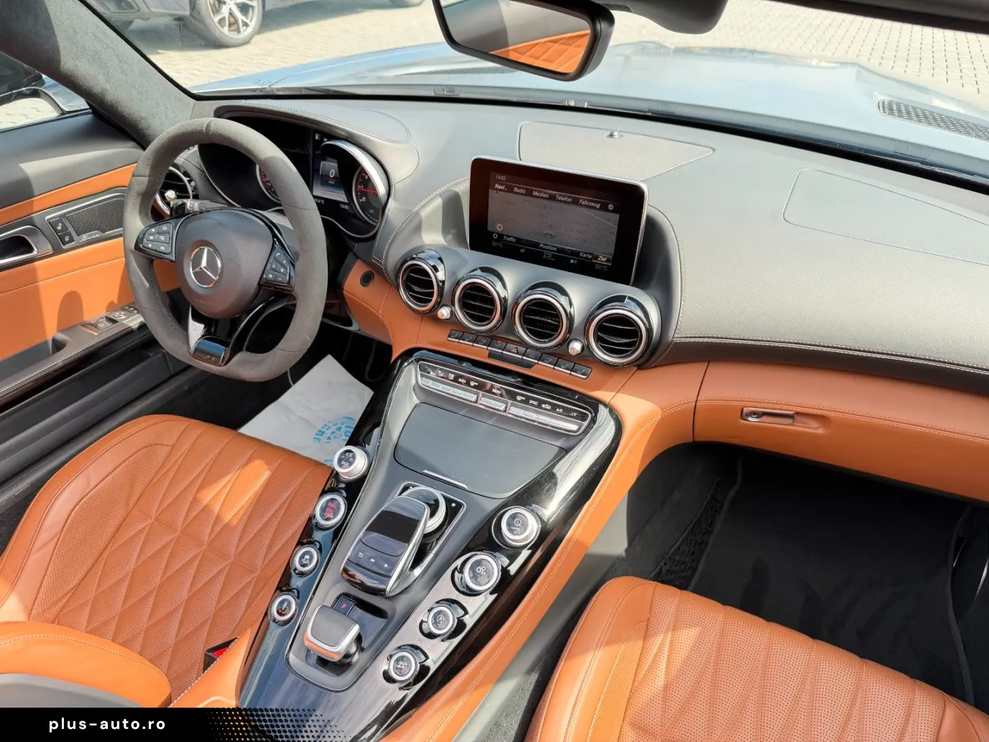 MERCEDES-BENZ AMG GT CABRIO ROADSTER AMG-PERFORMANCE-SITZE