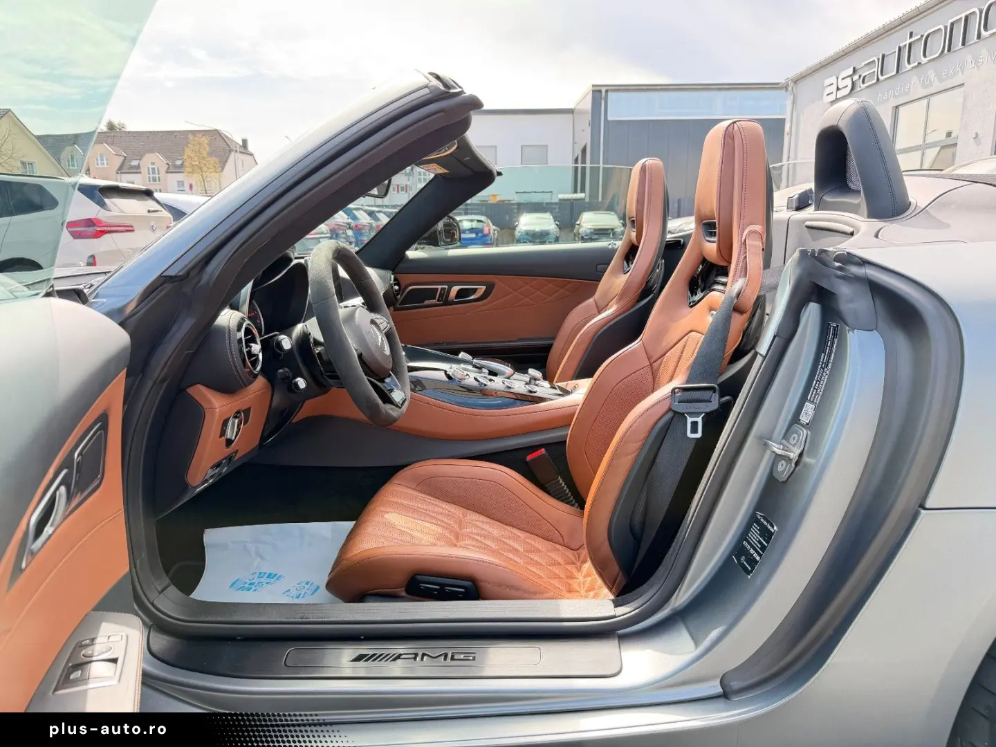 MERCEDES-BENZ AMG GT CABRIO ROADSTER AMG-PERFORMANCE-SITZE