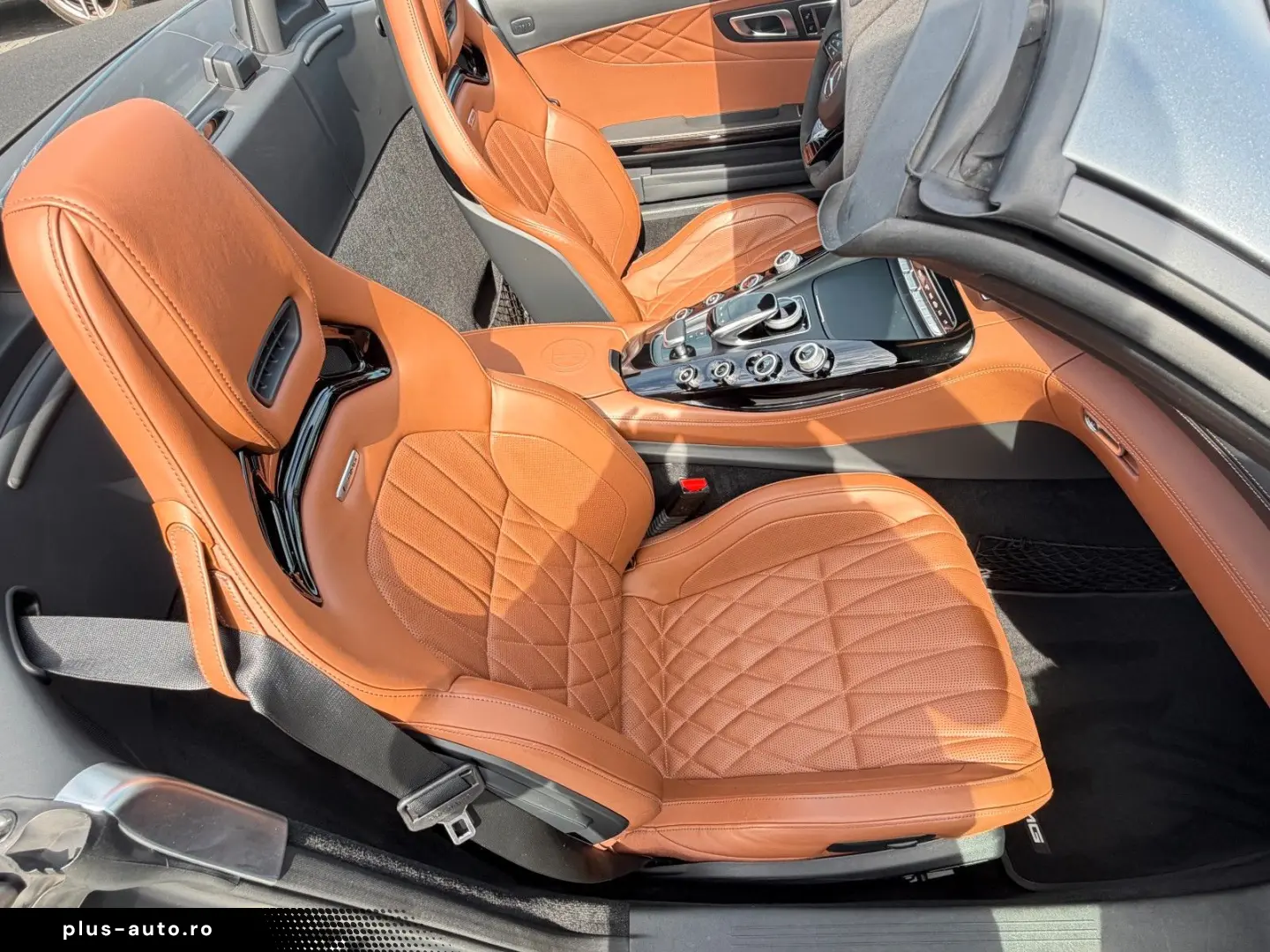 MERCEDES-BENZ AMG GT CABRIO ROADSTER AMG-PERFORMANCE-SITZE