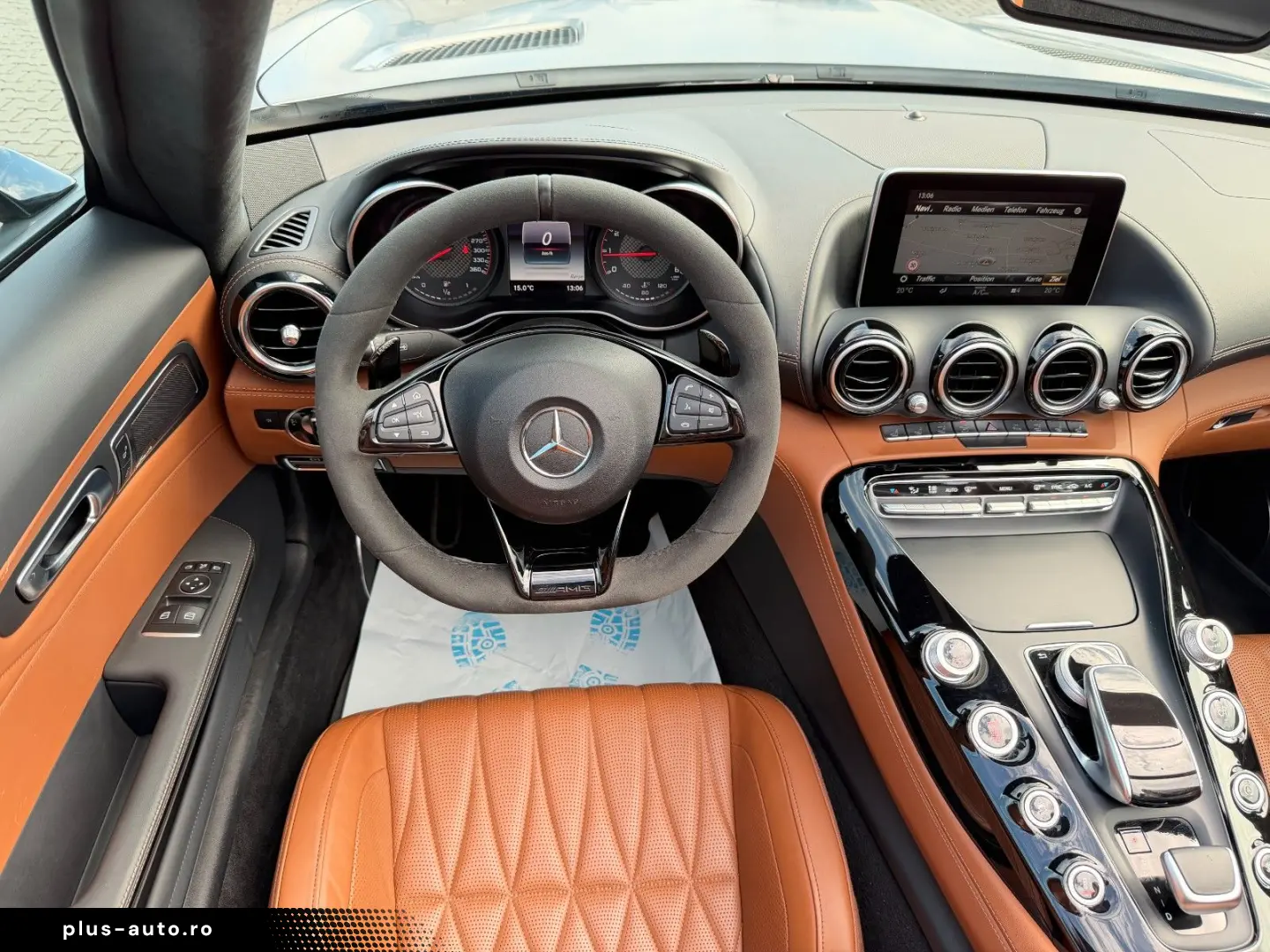 MERCEDES-BENZ AMG GT CABRIO ROADSTER AMG-PERFORMANCE-SITZE