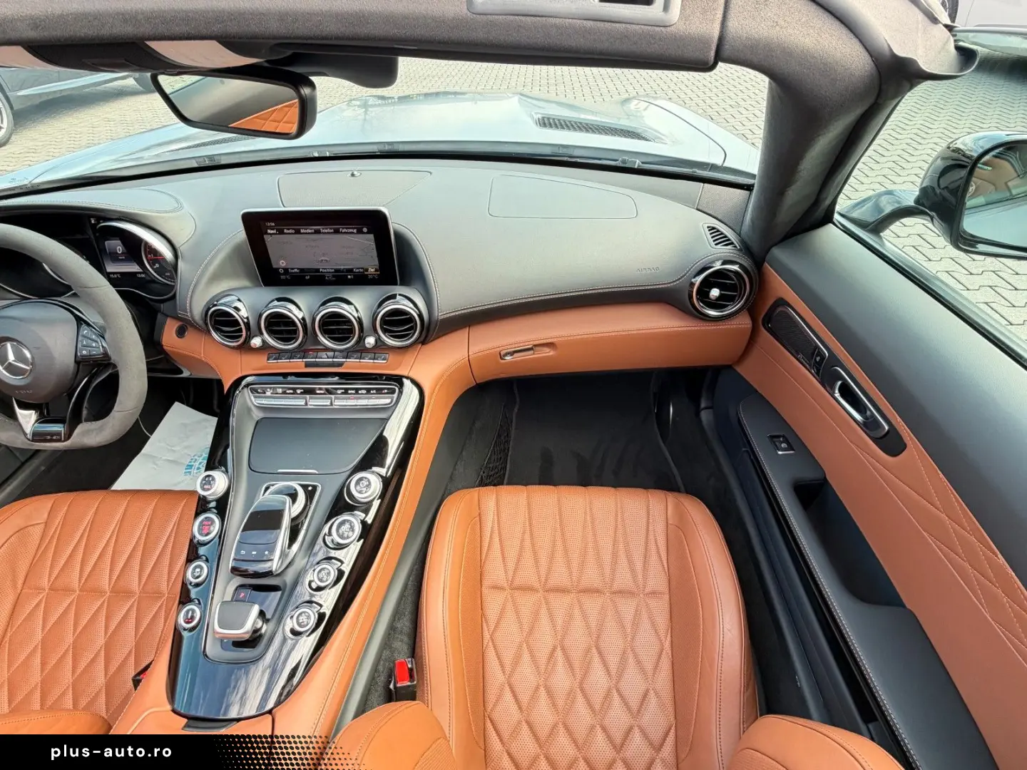 MERCEDES-BENZ AMG GT CABRIO ROADSTER AMG-PERFORMANCE-SITZE