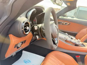 MERCEDES-BENZ AMG GT CABRIO ROADSTER AMG-PERFORMANCE-SITZE