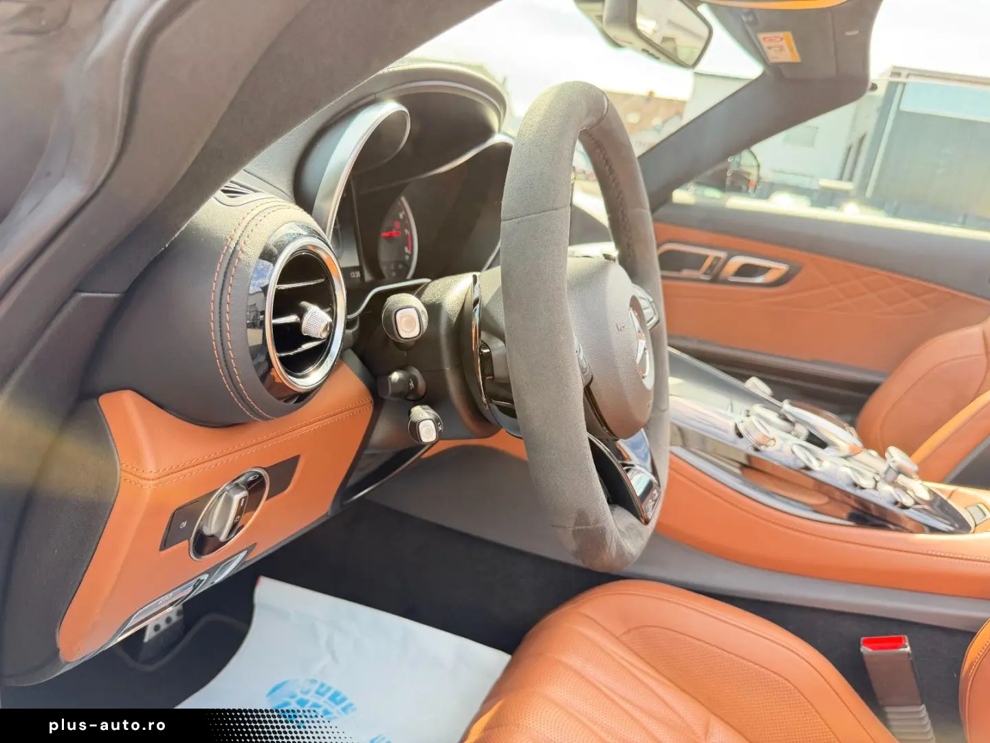 MERCEDES-BENZ AMG GT CABRIO ROADSTER AMG-PERFORMANCE-SITZE
