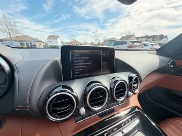 MERCEDES-BENZ AMG GT CABRIO ROADSTER AMG-PERFORMANCE-SITZE