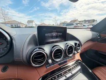 MERCEDES-BENZ AMG GT CABRIO ROADSTER AMG-PERFORMANCE-SITZE