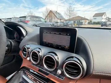MERCEDES-BENZ AMG GT CABRIO ROADSTER AMG-PERFORMANCE-SITZE