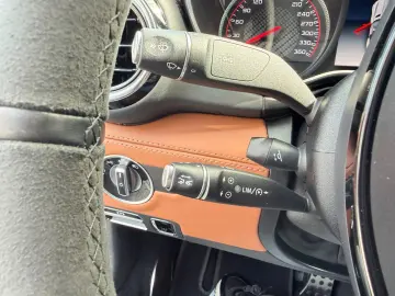 MERCEDES-BENZ AMG GT CABRIO ROADSTER AMG-PERFORMANCE-SITZE