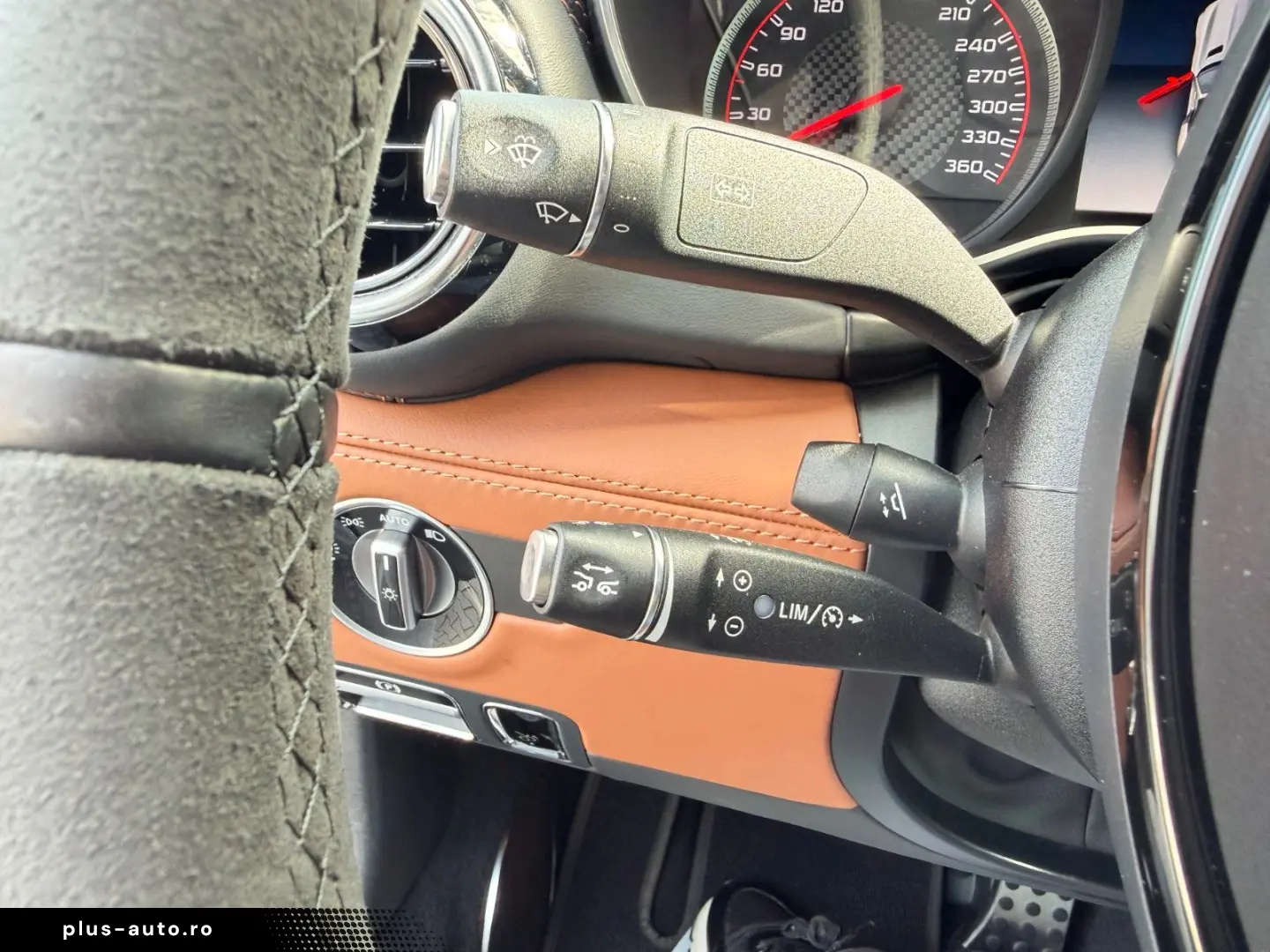 MERCEDES-BENZ AMG GT CABRIO ROADSTER AMG-PERFORMANCE-SITZE