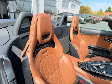MERCEDES-BENZ AMG GT CABRIO ROADSTER AMG-PERFORMANCE-SITZE