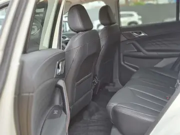 MG Noul HS HEV 5 uși Exclusive 1.5 T-GDi HEV 224 CP AT