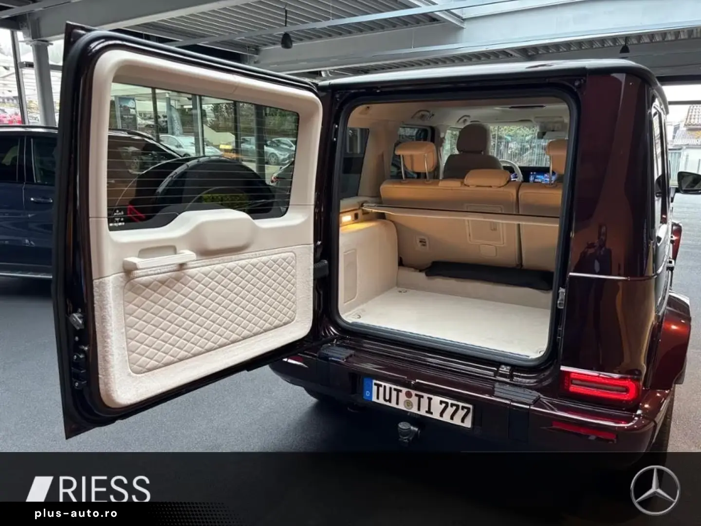 Mercedes-Benz G450d Massage Ventil 360 Burmester Sunroof