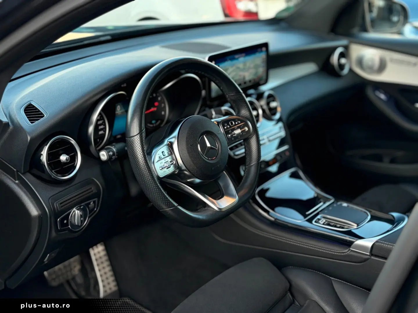 MERCEDES-BENZ GLC 300 Coupe AMG-Sport 4Matic Burmester Kam