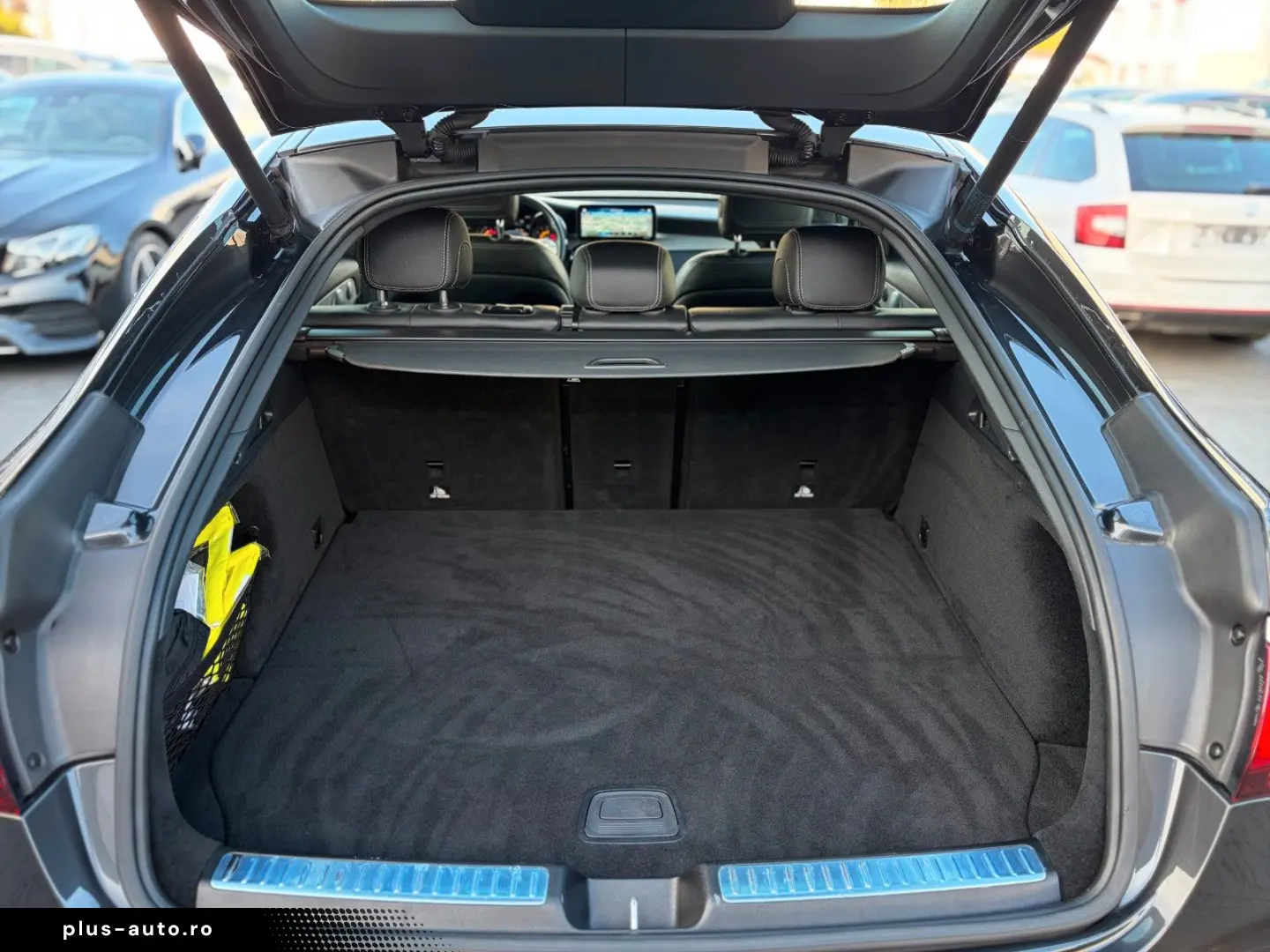 MERCEDES-BENZ GLC 300 Coupe AMG-Sport 4Matic Burmester Kam