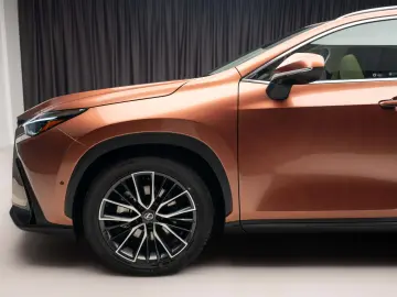 Lexus Seria NX 450h  E-FOUR Luxury - 2026 - Auto NOU