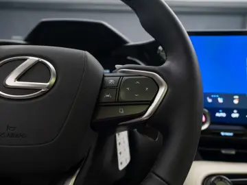 Lexus Seria NX 450h  E-FOUR Luxury - 2026 - Auto NOU