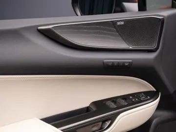 Lexus Seria NX 450h  E-FOUR Luxury - 2026 - Auto NOU