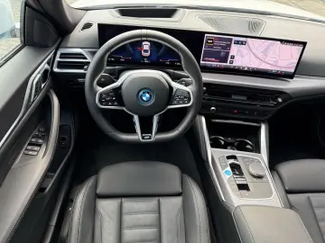 BMW i4 xDrive40 M Sport   HeadUp Stop&Go Adapt.LED