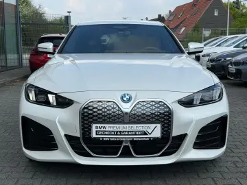 BMW i4 xDrive40 M Sport   HeadUp Stop&Go Adapt.LED