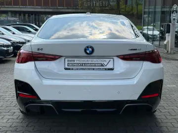 BMW i4 xDrive40 M Sport   HeadUp Stop&Go Adapt.LED