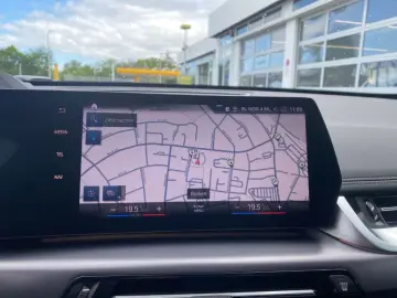 BMW iX1 xDrive30 M Sport AHK Panoramadach HeadUp Dri