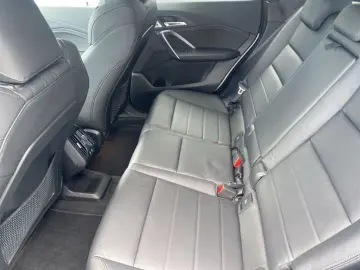 BMW iX1 xDrive30 M Sport AHK Panoramadach HeadUp Dri
