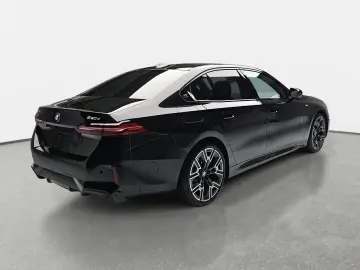 BMW 520 D XDRIVE AUTO. M-SPORT NAVI LED ACC INNO