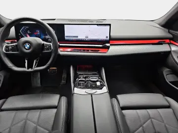 BMW 520 D XDRIVE AUTO. M-SPORT NAVI LED ACC INNO