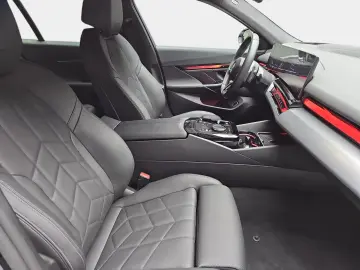BMW 520 D XDRIVE AUTO. M-SPORT NAVI LED ACC INNO