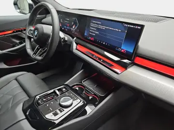 BMW 520 D XDRIVE AUTO. M-SPORT NAVI LED ACC INNO