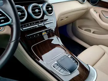 MERCEDES-BENZ GLC Coupe 300 e 4Matic  Eyecatcher