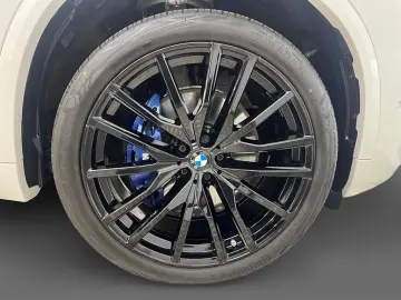 BMW X5 xDrive30d M Sport AHK Pano Laser ACC Inno