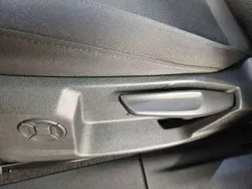 AUDI Q3 HYBRID  AHK NAVI LED PDC KESSY SHZ  AHK LED