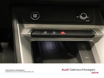 AUDI Q3 35 TFSI advanced AHK CARPLAY LED PDC MMI